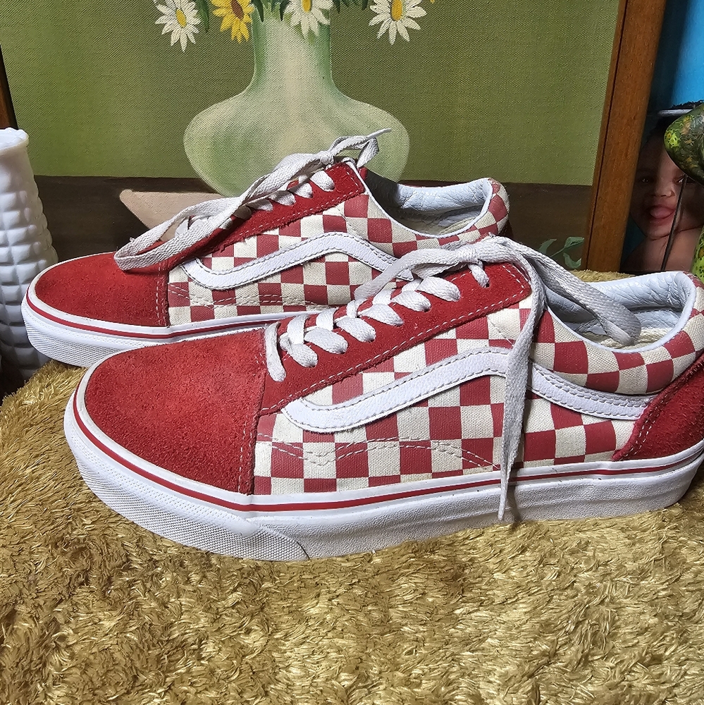 Red Checkered Lowtop Checkered Vans View 3
